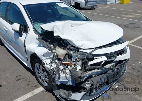 2021 Toyota Corolla Le z USA, uszkodzony, nr VIN 5YFEPMAE8MP247667